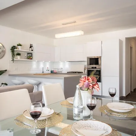 Electra - Luxury Beachview Apartman *