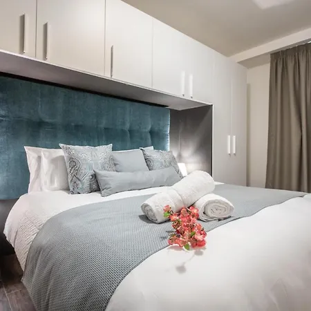 Electra - Luxury Beachview *