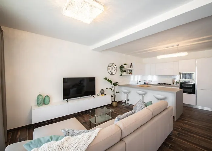 Electra - Luxury Beachview * Marsalforn