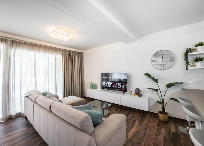 Electra - Luxury Beachview Apartament