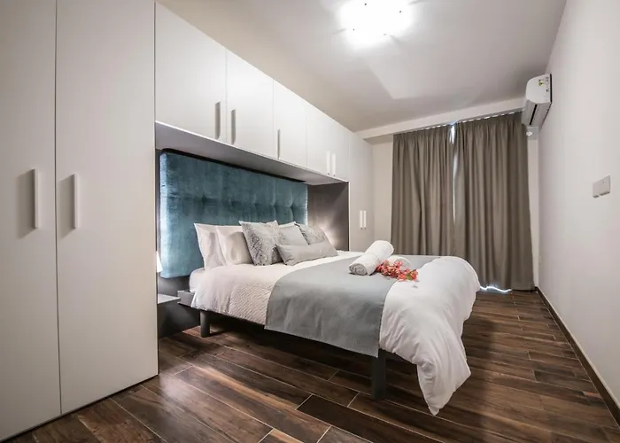 Electra - Luxury Beachview